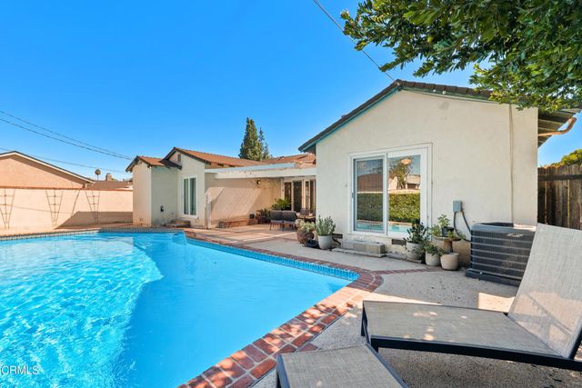 19545 Bryant Street, Northridge, CA 91324