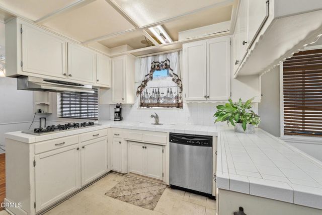 19545 Bryant Street, Northridge, CA 91324