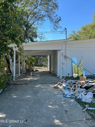 1300 Buena Vista Street, Clarksdale, MS 38614