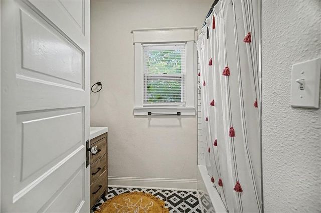 329 Cambridge Street, Kansas City, KS 66103