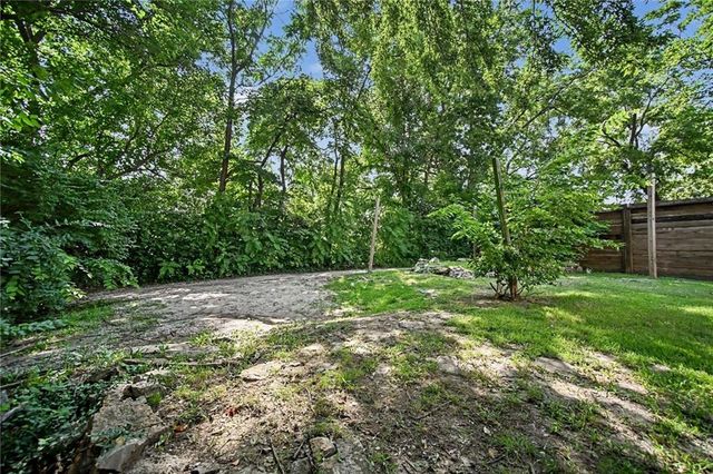 329 Cambridge Street, Kansas City, KS 66103