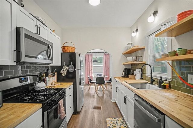 329 Cambridge Street, Kansas City, KS 66103