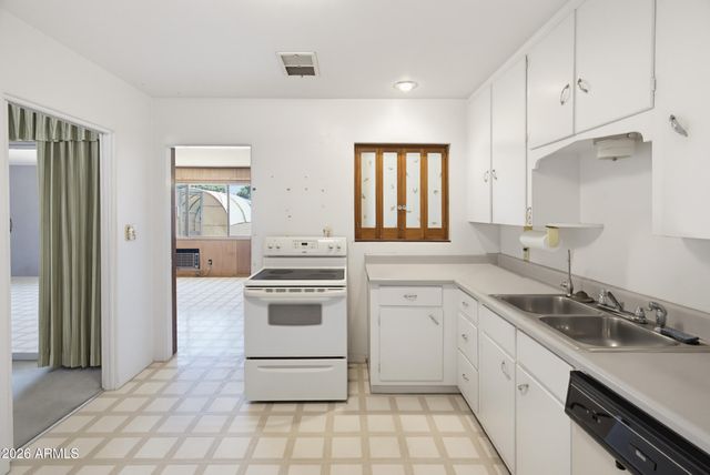 1720 W ROVEY Avenue, Phoenix, AZ 85015