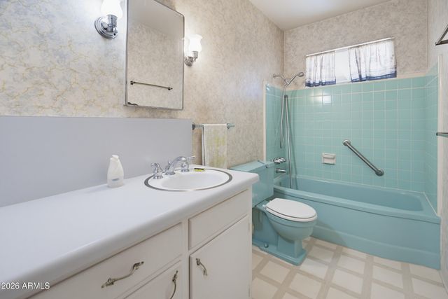 1720 W ROVEY Avenue, Phoenix, AZ 85015