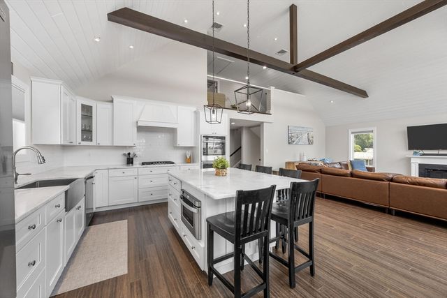 4 Cross Road, Bourne, MA 02532