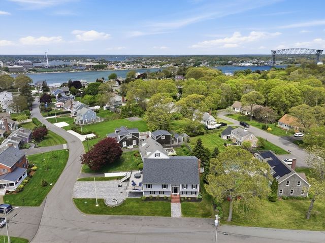 4 Cross Road, Bourne, MA 02532