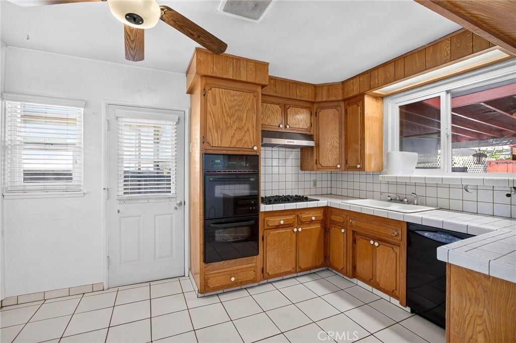 10923 Belcher, Norwalk, CA 90650 — photo 5
