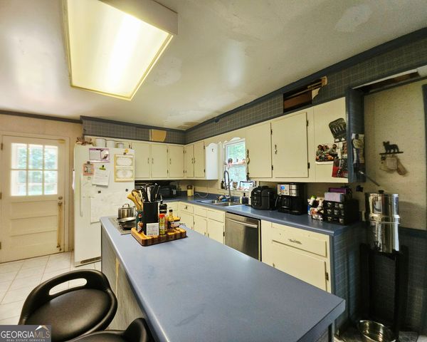 132 Sardis Church Road, Newnan, GA 30263