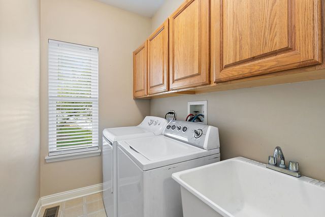 10665 Painted Desert Court, Huntley, IL 60142
