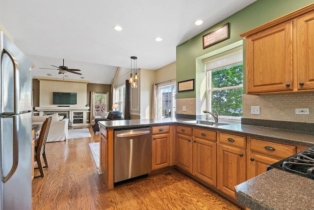 10665 Painted Desert Court, Huntley, IL 60142