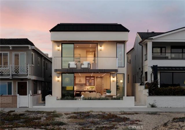 1123 E Balboa, Newport Beach, CA 92661