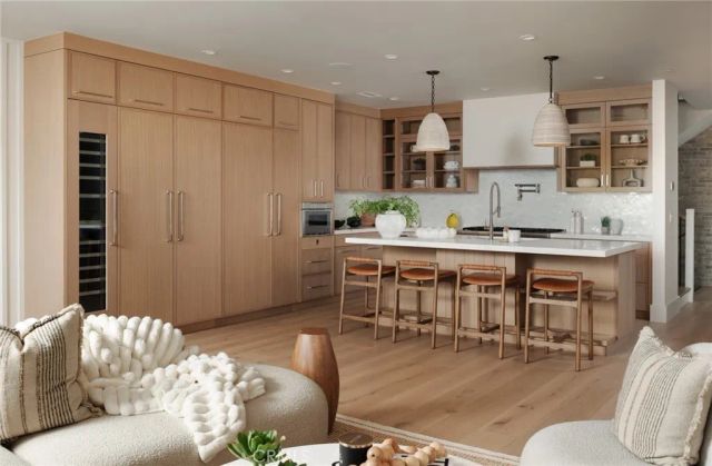 1123 E Balboa, Newport Beach, CA 92661
