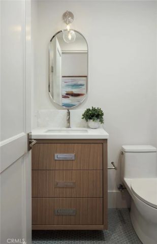 1123 E Balboa, Newport Beach, CA 92661