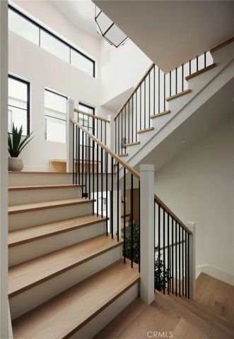 1123 E Balboa, Newport Beach, CA 92661