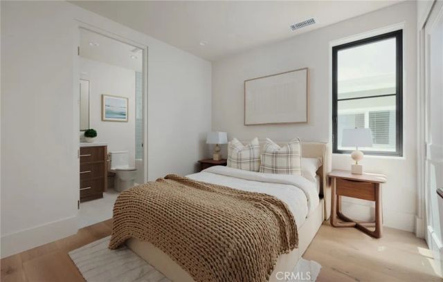 1123 E Balboa, Newport Beach, CA 92661