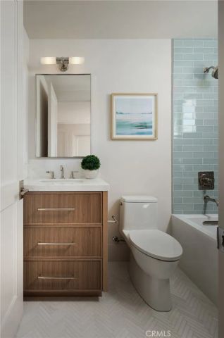 1123 E Balboa, Newport Beach, CA 92661