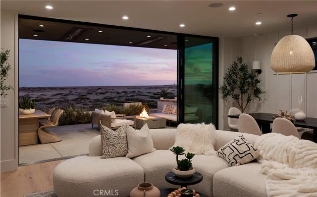 1123 E Balboa, Newport Beach, CA 92661