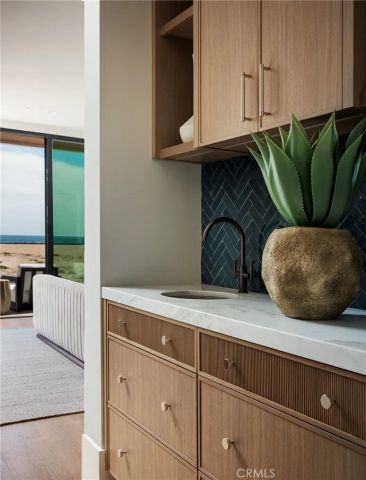 1123 E Balboa, Newport Beach, CA 92661