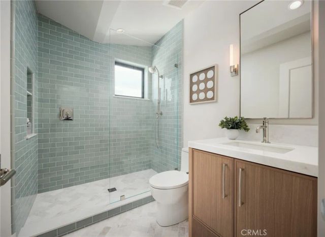 1123 E Balboa, Newport Beach, CA 92661