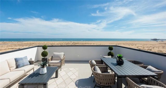 1123 E Balboa, Newport Beach, CA 92661