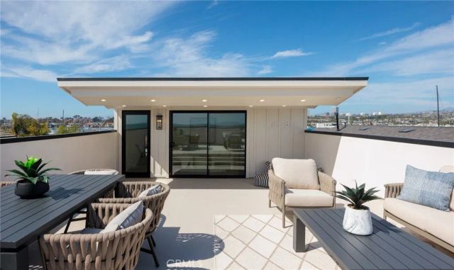 1123 E Balboa, Newport Beach, CA 92661