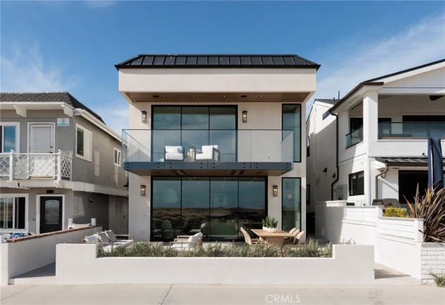 1123 E Balboa, Newport Beach, CA 92661