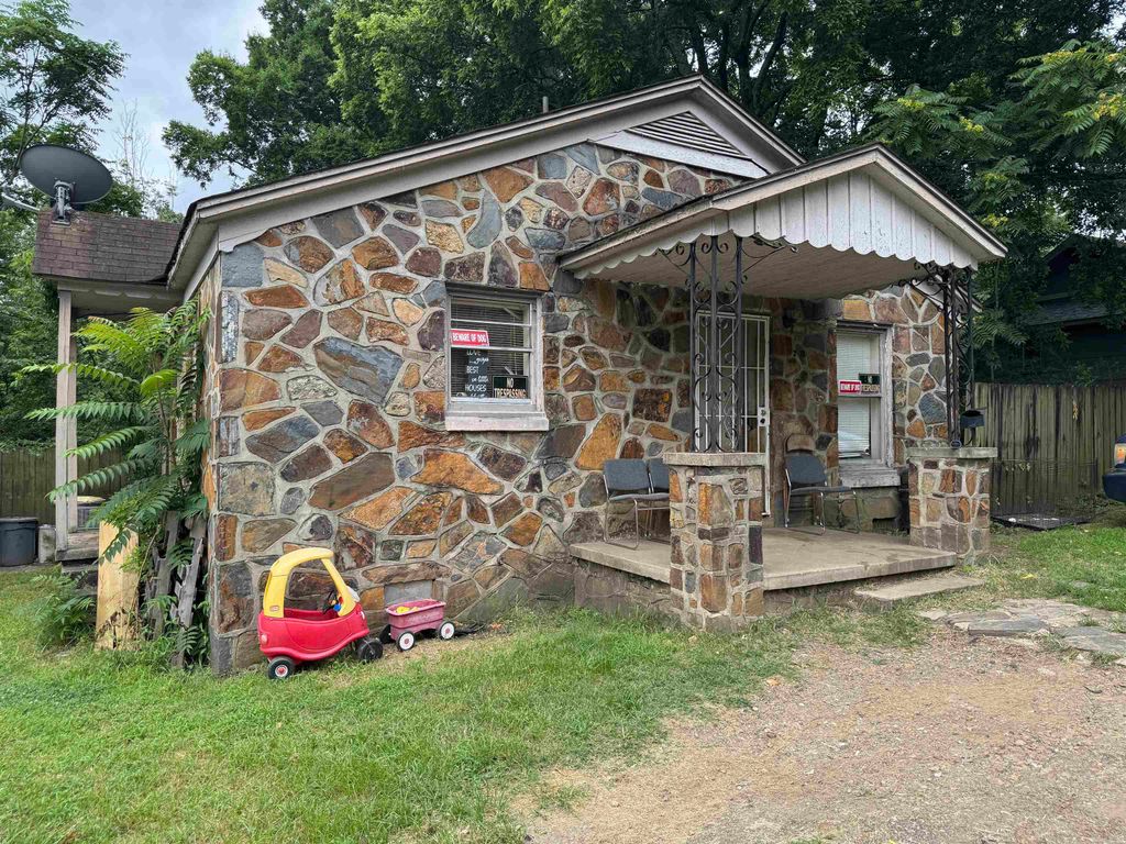 2118 W 18th Street, North Little Rock, AR 72114