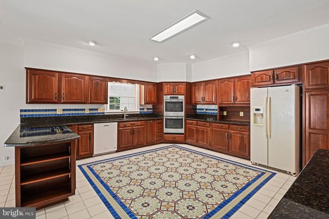 700 RUNNING BROOK DR, Great Falls, VA 22066