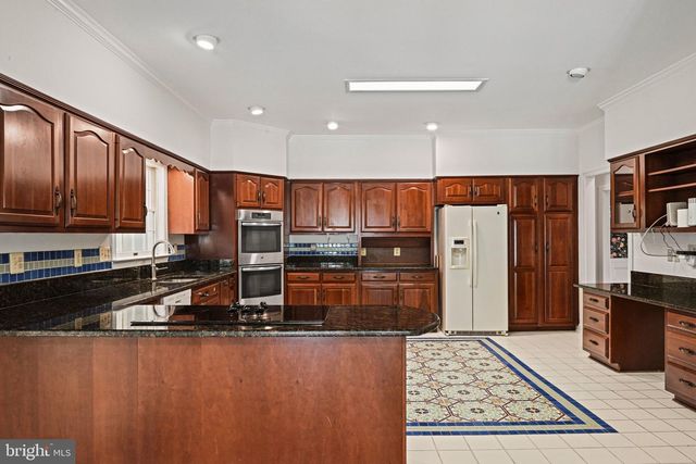 700 RUNNING BROOK DR, Great Falls, VA 22066