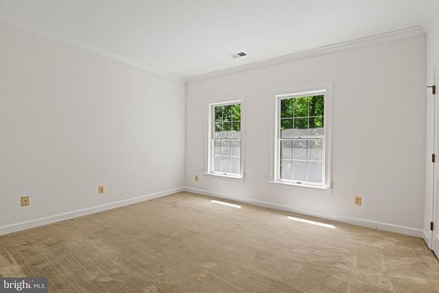 700 RUNNING BROOK DR, Great Falls, VA 22066
