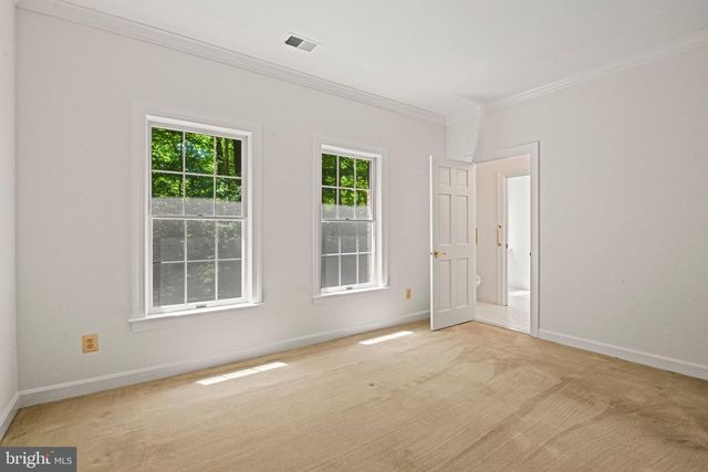 700 RUNNING BROOK DR, Great Falls, VA 22066