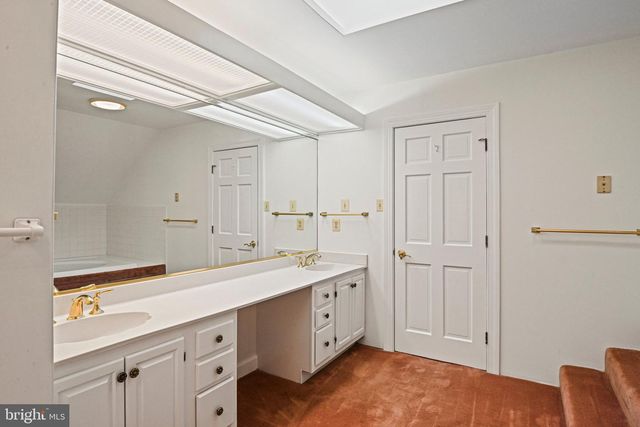 700 RUNNING BROOK DR, Great Falls, VA 22066