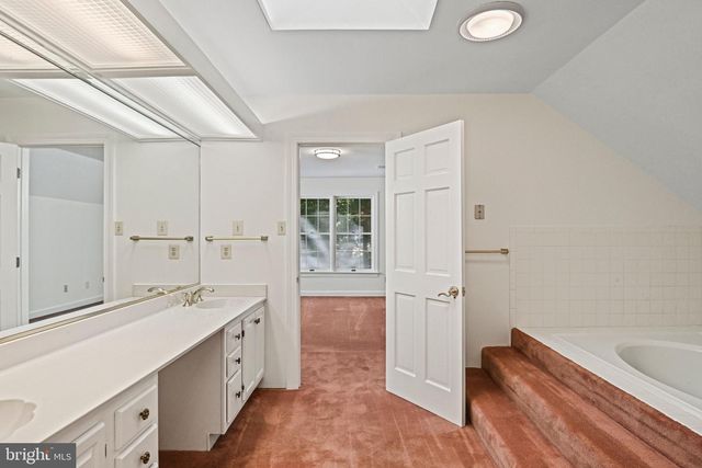 700 RUNNING BROOK DR, Great Falls, VA 22066