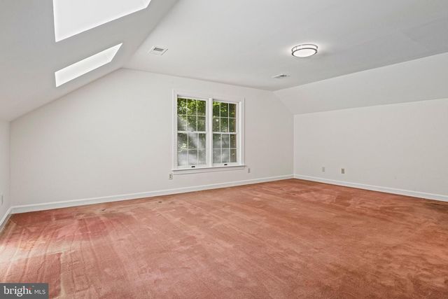 700 RUNNING BROOK DR, Great Falls, VA 22066