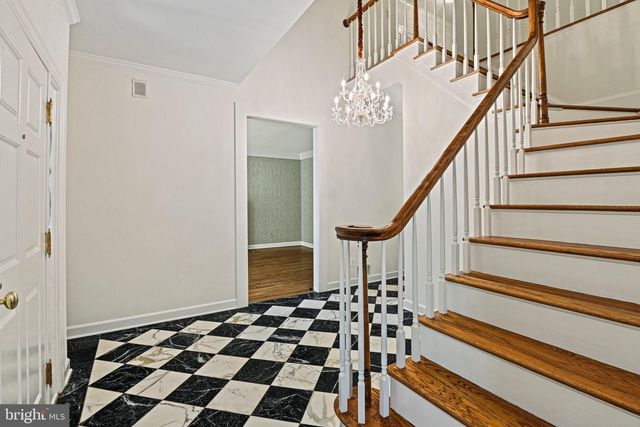 700 RUNNING BROOK DR, Great Falls, VA 22066