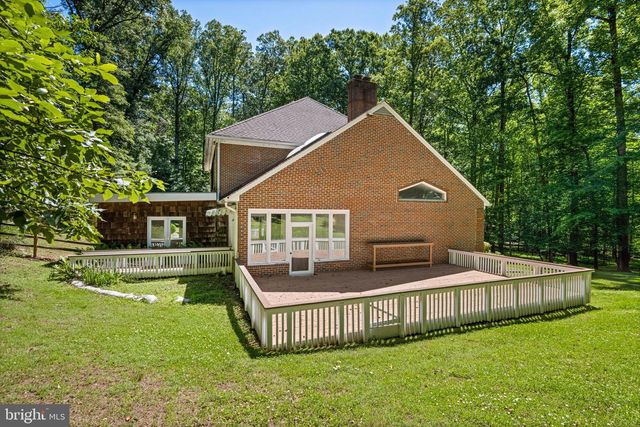 700 RUNNING BROOK DR, Great Falls, VA 22066