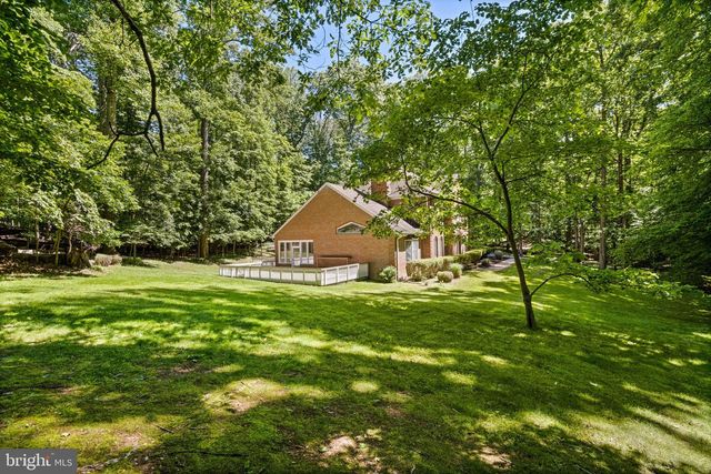 700 RUNNING BROOK DR, Great Falls, VA 22066