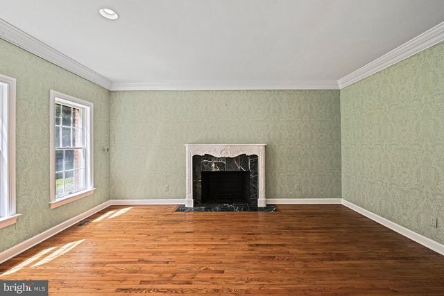 700 RUNNING BROOK DR, Great Falls, VA 22066