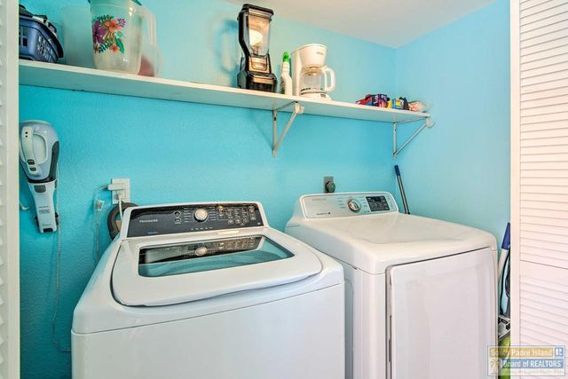 129 E Saturn Lane, South Padre Island, TX 78597