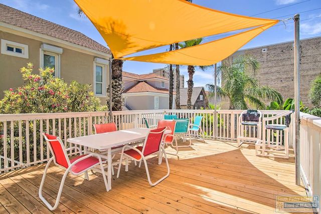 129 E Saturn Lane, South Padre Island, TX 78597