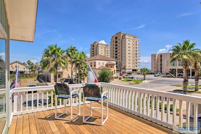 129 E Saturn Lane, South Padre Island, TX 78597