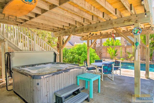 129 E Saturn Lane, South Padre Island, TX 78597