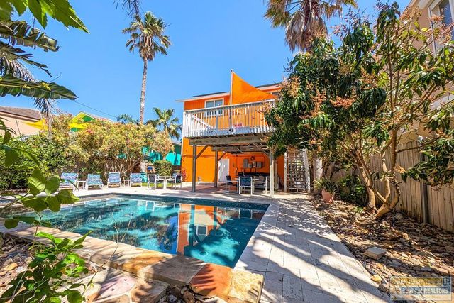 129 E Saturn Lane, South Padre Island, TX 78597