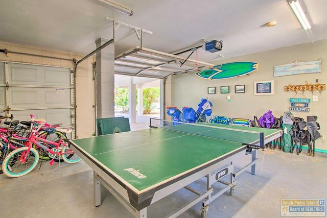 129 E Saturn Lane, South Padre Island, TX 78597