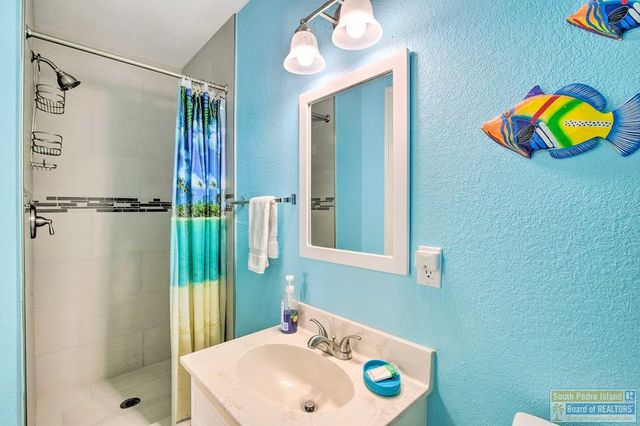 129 E Saturn Lane, South Padre Island, TX 78597