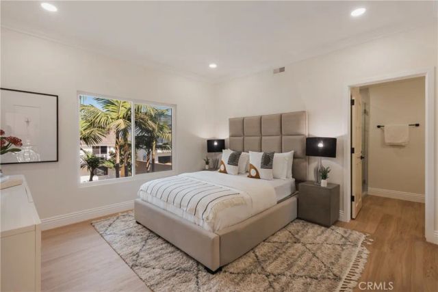 17182 Hillside Circle, Huntington Beach, CA 92649