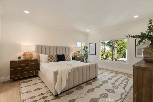 17182 Hillside Circle, Huntington Beach, CA 92649