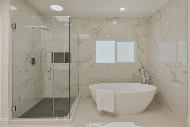 17182 Hillside Circle, Huntington Beach, CA 92649