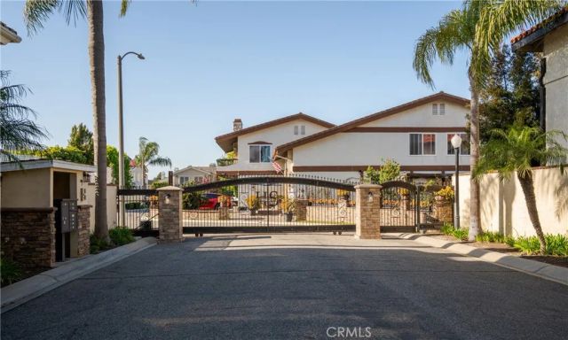17182 Hillside Circle, Huntington Beach, CA 92649