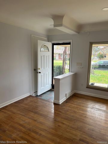 32850 WINNIE Avenue, Warren, MI 48093